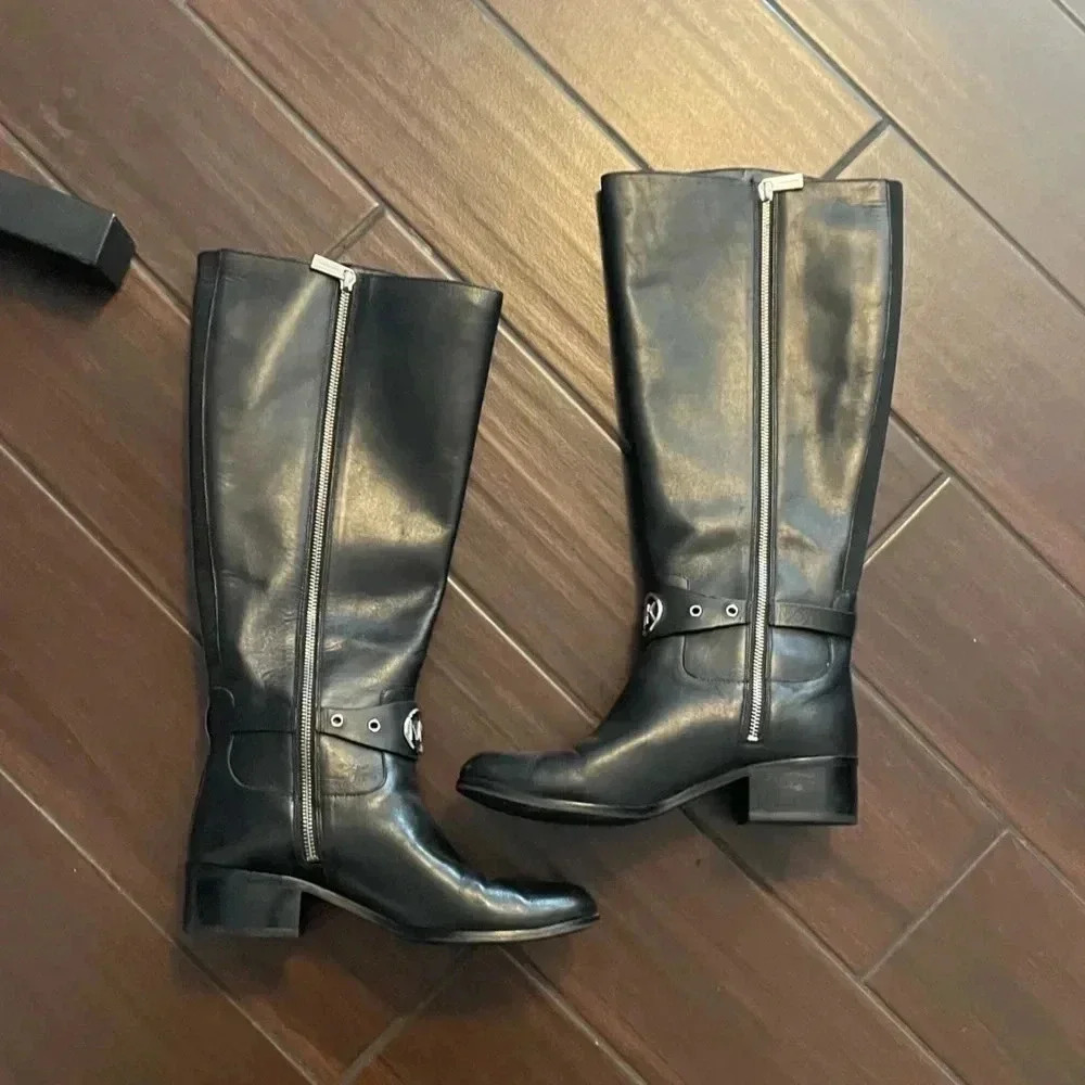 Michael Kors Black Leather Boots - Picture 7 of 12